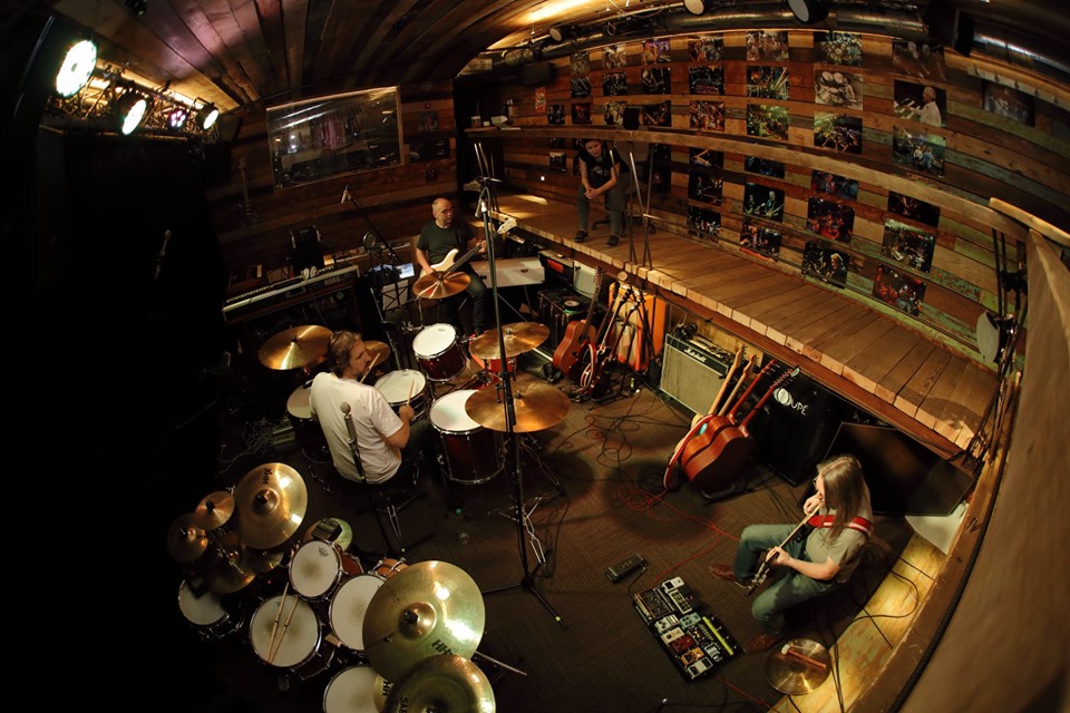 Red Baron Band ve studiu Doupě