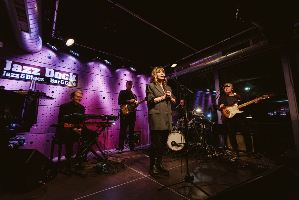 Bára Basiková & Basic Band